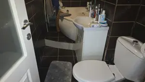 Vand apartament cu 2 camere decomandat in Deva, zona Eminescu (Profi), etaj 1, - imagine 6