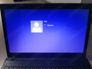 Display laptop 15.4 inch functional