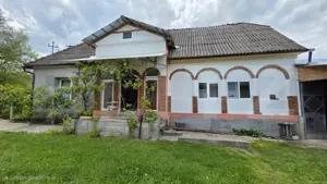 Casa 3 camere, 100 mp, teren, 2000 mp, zona Vest