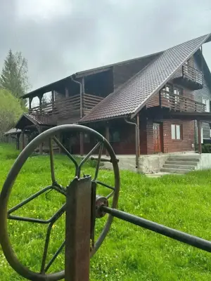 Casă P+2M, 330 mp desfășurați, 1000 mp teren   ideală pentru pensiune, Râșca (Cluj)