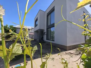 Vila intr-un peisaj idilic la 15 minute de capitala, pret imbatabil! - imagine 4