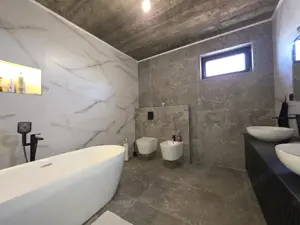 Vila intr-un peisaj idilic la 15 minute de capitala, pret imbatabil! - imagine 20