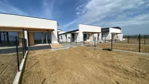 Comision 0%. Duplex pe parter. Panouri solare. 328 mp teren. La cheie - imagine 2