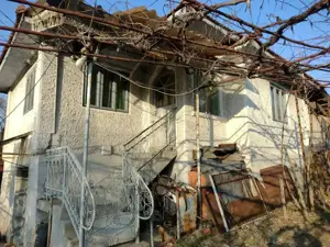 Casa in Licurici - imagine 2