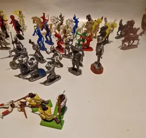 Cowboy si indieni de plastic de jucărie  - imagine 3