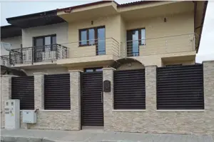 Porti Gard Metalic Jaluzea Orizontale Pret Fabrica 60 Ani Durata Viata