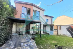 De inchiriat casa moderna pe 2 niveluri, in Gheorgheni!
