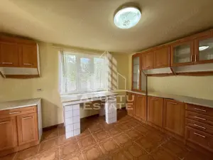 Casa individuala, teren 4000 mp, Cebza