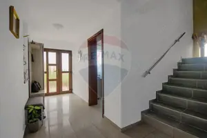Casa Individuala - 330.000€ - 0% Comision - zona Simfoniei - imagine 2