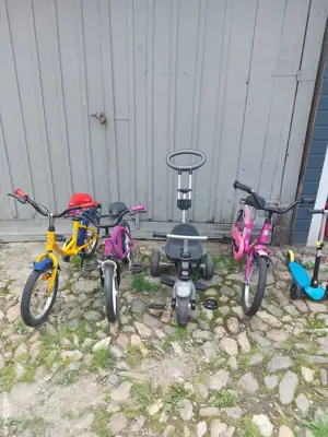 vând biciclete de copii 