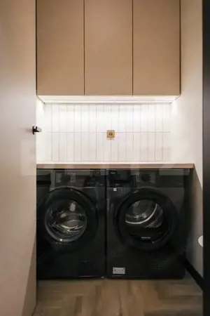 Apartament de lux, de vanzare, cu 2 camere, 56 mp + Parcare Subterana  - imagine 17