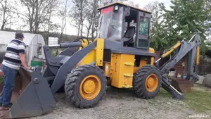 Buldoexcavator XCMG  de 9.3T - imagine 2