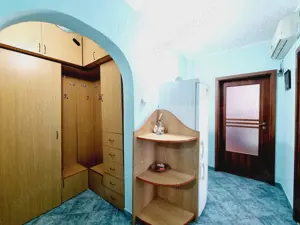 Apartament 2 camere decomandate Micro 14 mobilat centrala AC - imagine 2