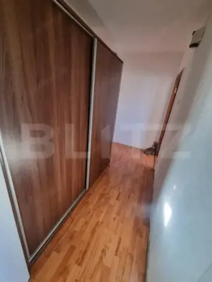 Apartament de vanzare, cu 3 camere, 64 mp, zona Craiovita Noua - imagine 3
