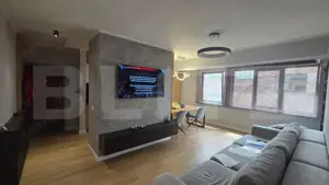 Apartament de vanzare, 3 camere, decomandat, 89 mp, zona Ramada