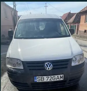 Se vinde urgent !!! Mașina este în rulaj !