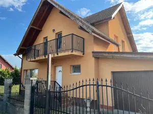 De vanzare casa individuala partial mobilata in Sanmihaiu Roman