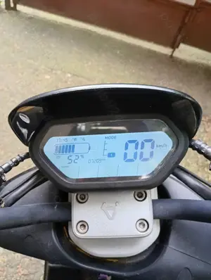 Scuter electric NIU N 1 SPORT - imagine 3 Scuter electric NIU N 1 SPORT - imagine 3