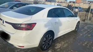 Vând urgent autoturism Renault Megan sedan - imagine 2