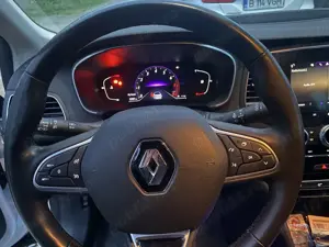 Vând urgent autoturism Renault Megan sedan - imagine 5