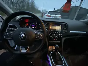 Vând urgent autoturism Renault Megan sedan - imagine 4