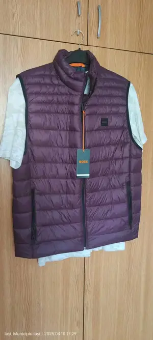 Vesta barbati BOSS, poliamida, violet,(Super Ofertă).