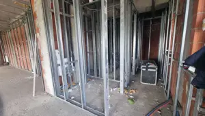 Vand spatiu pretabil birouri, servicii, situat in pitesti, craiove - imagine 5