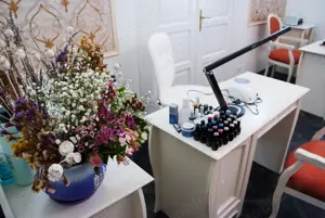 Inchiriez post manichiura - imagine 2