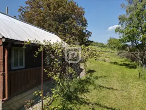 Casa bătrânească cu foișor și teren - imagine 4