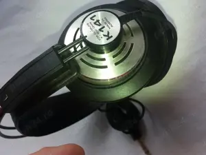 Vînd căsti profesionale de studio AKG ,model K-141.