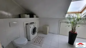 Apartament 3 camere semicentral pe 2 niveluri - imagine 11 Apartament 3 camere semicentral pe 2 niveluri - imagine 11