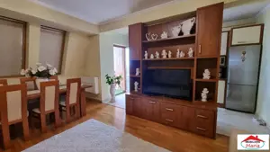 Apartament 3 camere semicentral pe 2 niveluri - imagine 5 Apartament 3 camere semicentral pe 2 niveluri - imagine 5