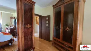 Apartament 3 camere semicentral pe 2 niveluri - imagine 14 Apartament 3 camere semicentral pe 2 niveluri - imagine 14