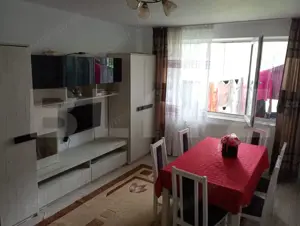 Apartament de vanzare, cu 3 camere, 64 mp, zona Decebal