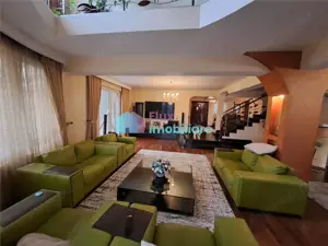 Vila cu 20 ari teren in Scheia