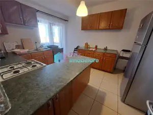 Apartament 4 camere in vila zona centrala - imagine 12