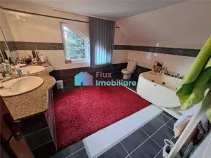 Vila cu 20 ari teren in Scheia - imagine 15