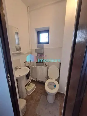 Apartament 4 camere in vila zona centrala - imagine 10