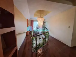 Vila cu 20 ari teren in Scheia - imagine 12