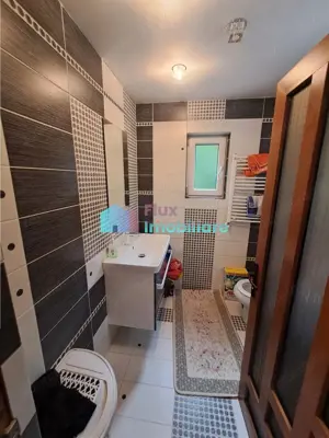 Vila cu 20 ari teren in Scheia - imagine 8