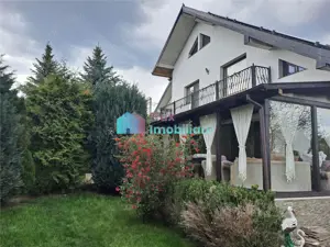 Vila cu 20 ari teren in Scheia - imagine 18