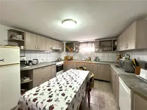 VILA CU 11 CAMERE, BEIUS - imagine 7