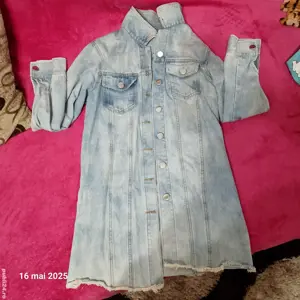 vand geaca de blugi si bolero