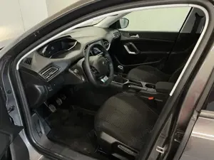 Peugeot 308 - imagine 5