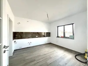 Casa individuala - 4 camere - pozitie excelenta - Sacalaz - imagine 4