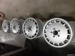 Mercedes W124 250D Retromobil - imagine 5