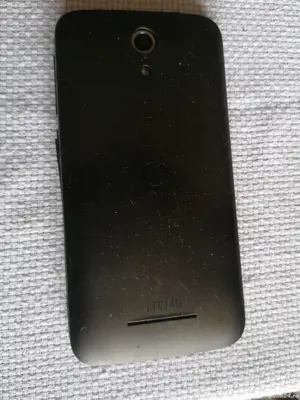 Vodafone  N985 lițe 4 g baterie epuizata.Și Vodafone 890N 