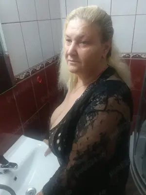 Azi am ajuns Doamna forme voluptoase, fără graba 