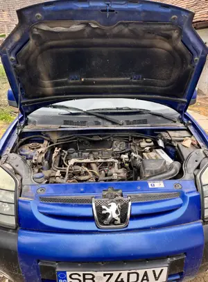 Vând Peugeot Partner