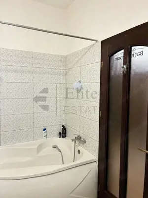 Apartament central cu 3 camere de vanzare in Oradea - imagine 11